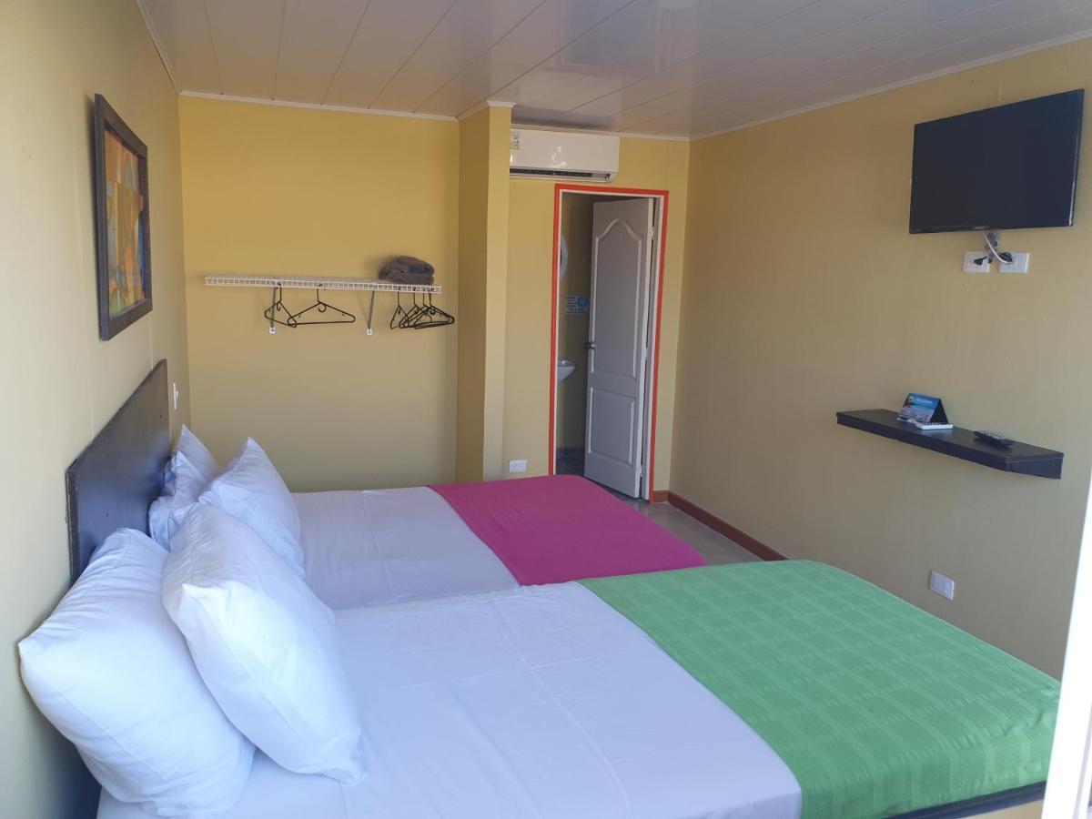 Victoria'S Gennie Bay Village Hostal San Andrés Eksteriør billede
